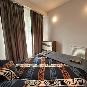 Апартаменты Cozy With Terrace In Quite Neighborhood, Тбилиси